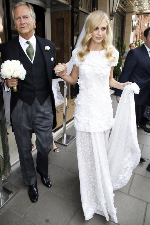 Poppy Delevingne wears a custom <a href="/CHANEL/">CHANEL</a> dress to her London wedding graziadaily.co.uk/fashion/news/p…