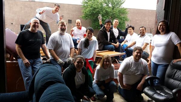 MollyKyne's tweet photo. #AOLMHD.  #DullesReStore http://t.co/lx1vyvyjnb