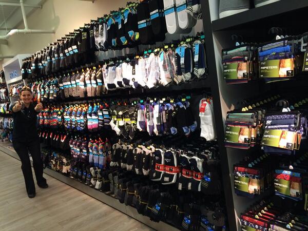 Dina showing off her WGLL on men's essentials!! #PRIDE #STANDARDS <a href="/TomShutlar/">Tom Shutlar</a> <a href="/BridgetGoode/">Bridget Goode</a> @JFR_VM