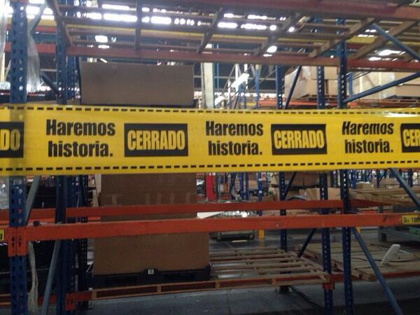 17nayle's tweet photo. "@RETachira: Cierra General Motors hoy #16M la triste imagen de la bancarrota de nuestro país. #Venezuela http://t.co/5rPNURbtyT"
