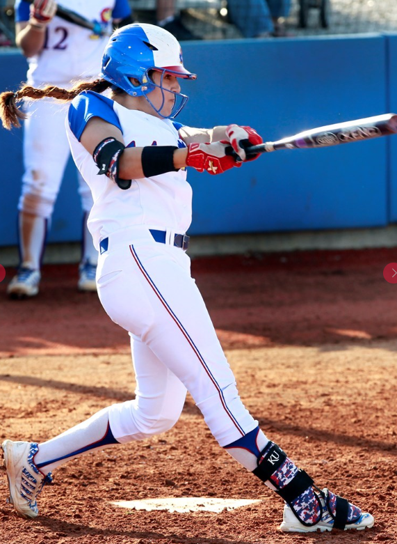 .@KUSoftball defeats Nebraska 3-1 in the #ColumbiaRegional. #RoadtoWCWS @NCAAsoftball