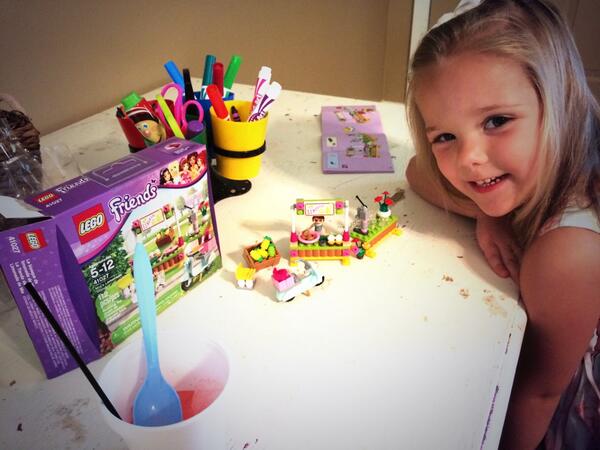 theAlanAffect's tweet photo. Back from my date with my 3 year old daughter. LEGOs and a snowcone. #winning #dadoftheyear http://t.co/iQNuflIoVA