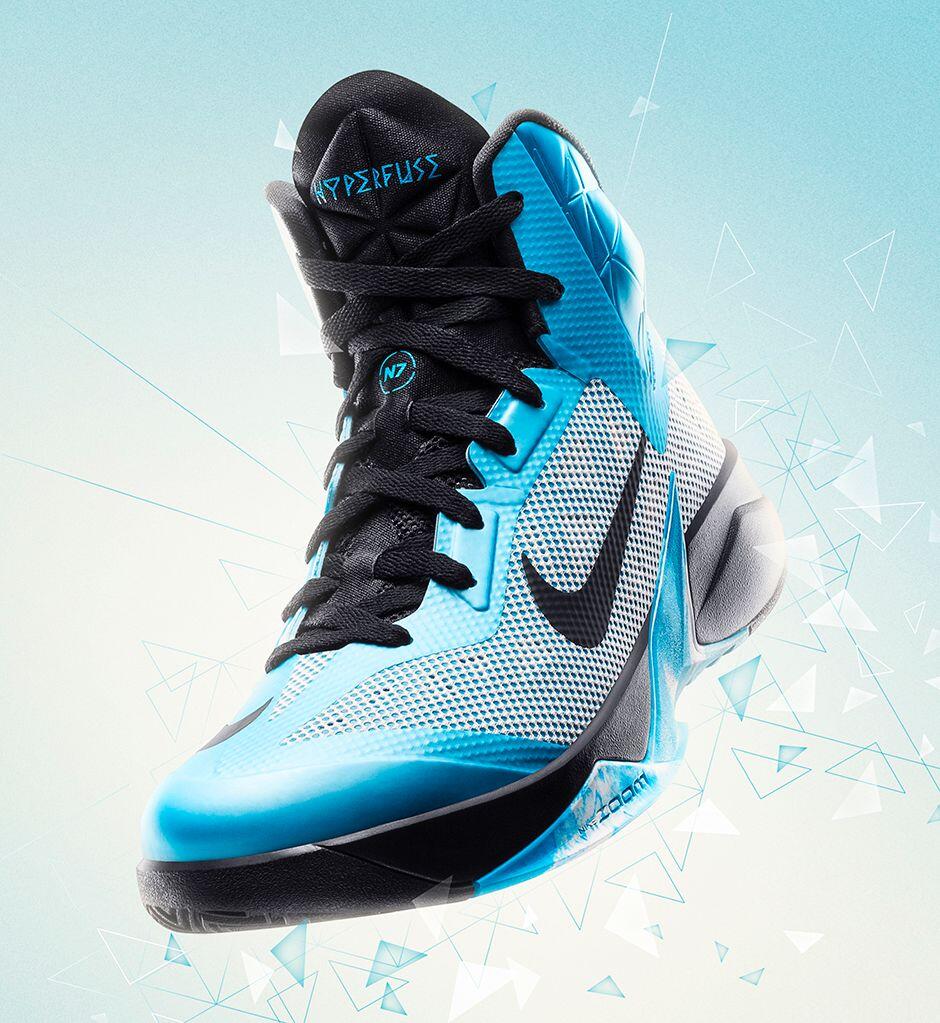 Foot Locker on X The Nike Zoom Hyperfuse 2013 N7 launches tomorrow online at 8am EDT. LINK http t 1MDMJAJUvd http t z3yZZNTfTk X