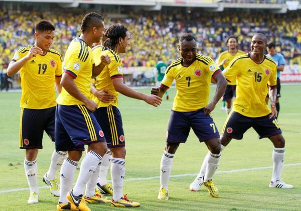 Fernandez07R's tweet photo. #felizsabadocolombiaquerida a pocos días del mundial porque #SomosSeleccionColombia @Cuadrado http://t.co/cpWm7oXAJf