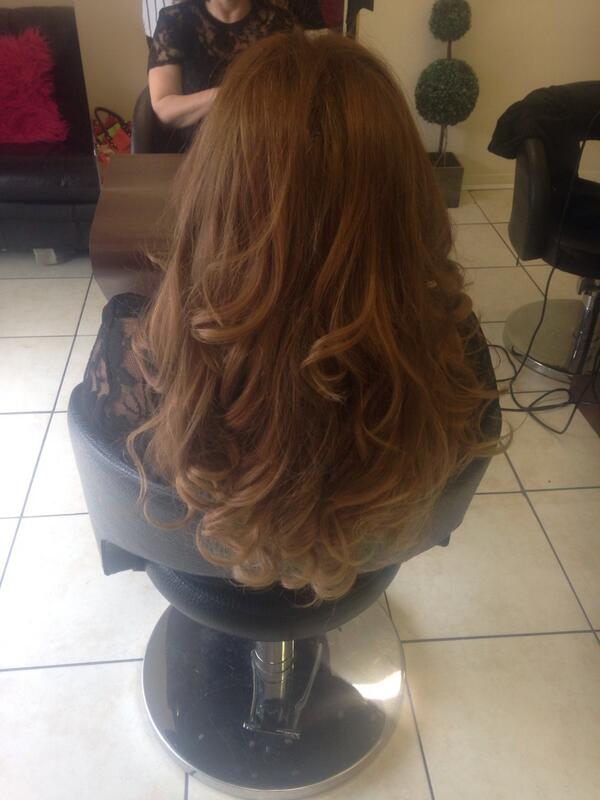 amyxbeex's tweet image. Little bit of today&apos;s work, 18&quot; Micro Ring hair extensions finished with a curly Blowdry 😊