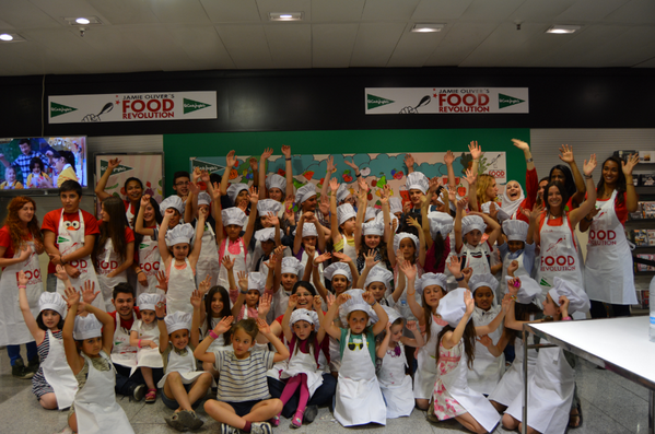 FoodRevoMadrid's tweet photo. #FDR2014 #FoodRevolutionDay #MADRID @elcorteingles http://t.co/zM3967RlDo