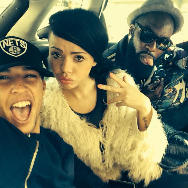 ryanlesanges tweet picture