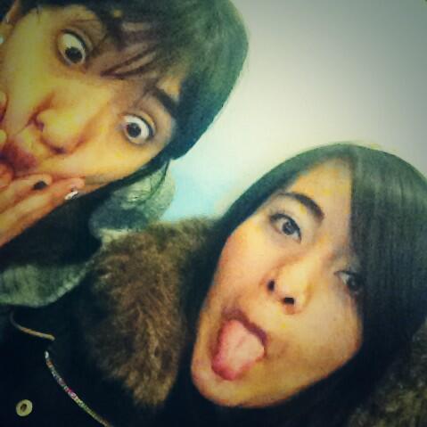 KarSweet18's tweet photo. Vieja extraño q seas mi roomie y hablarnos de amores y acongojos #tequiero @HeyAlePerez http://t.co/O0e6PVGGbE