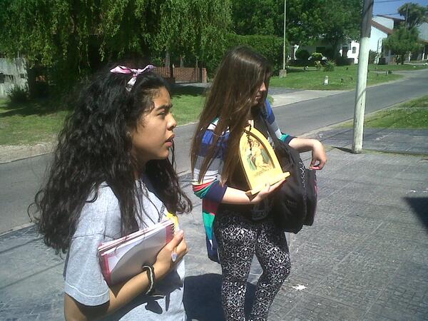 facusirolli's tweet photo. miren lo que encontré! uesssssa, qué trío! volvemos?? #VSBT @Julicoriaa @PiniDiaz94 http://t.co/ais1dPJdox