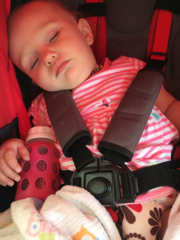 MccoolSandy's tweet photo. Rough day with a sick sugarbaby http://t.co/mF9pLPcCpi