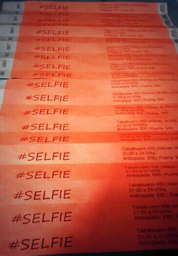 INSL2014's tweet photo. Que estas esperando para tener la tuya?? Pedile a los chicos de la promo! #Selfie http://t.co/ncpsbB4aVV