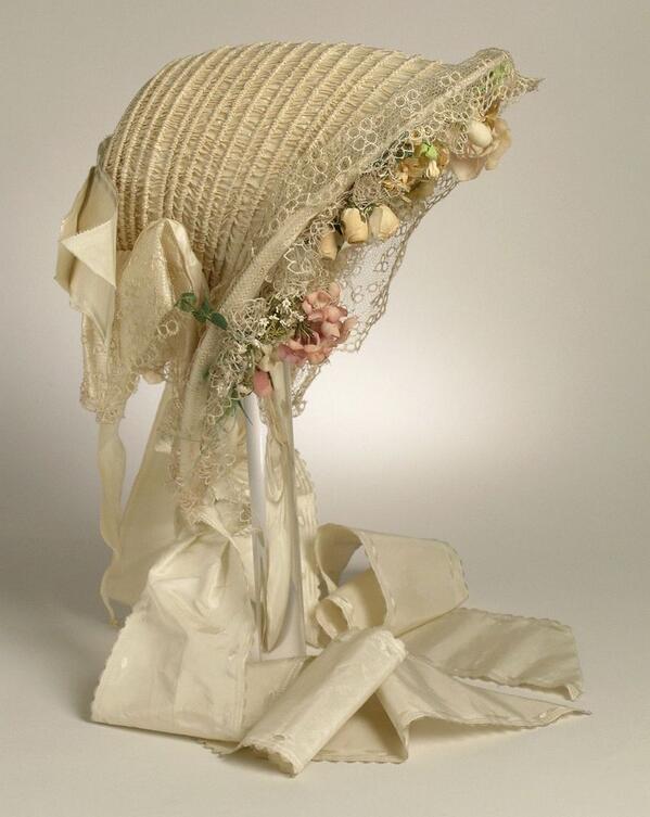 アメリカ作家のミニョネット 1850年代後半、イギリスかアメリカのシルクタフタでできたボンネット