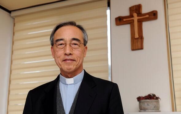 "<a href="/hanitweet/">한겨레</a>:한국천주교주교회의 의장 강우일주교, 세월호 관련 “국가가 골병이 들었다"면서“불의를 보고도 침묵하는것은 악을 수용하고 협조하는 죄”라고 질타.. bit.ly/1lx7Qca  "