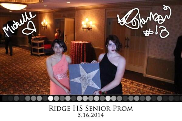ridgeprom14's tweet photo. #RidgeSeniorProm http://t.co/5lV62EwNDw