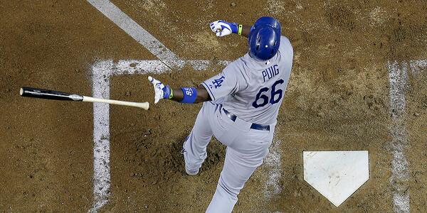 MLB's tweet image. #BatFlip atmlb.com/1jnMdPM @MichelinUSA