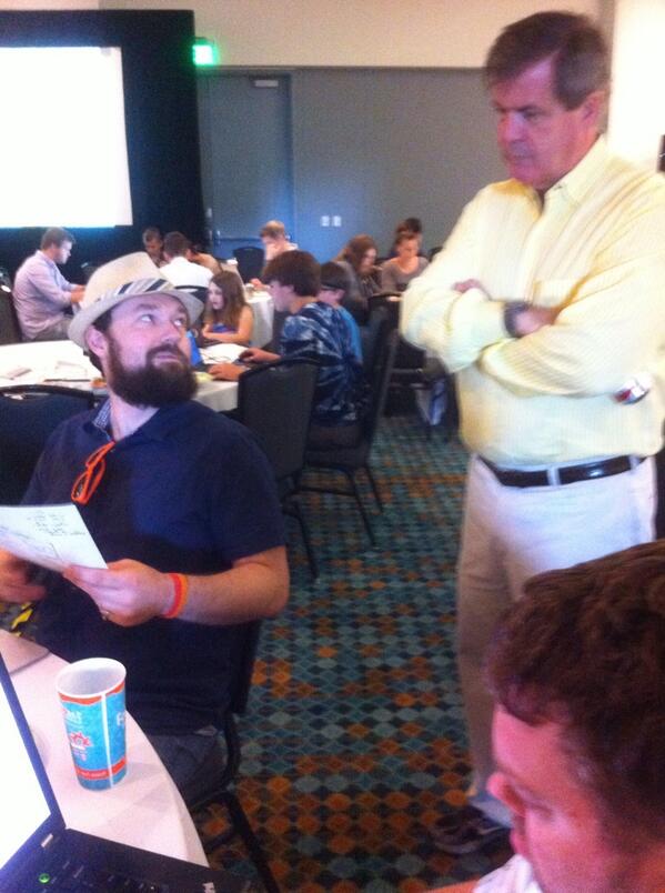 hack4nash's tweet image. Mayor Karl Dean with @jacques_thekit explaining the library application brought by Jennifer Higgs. #hackforchange