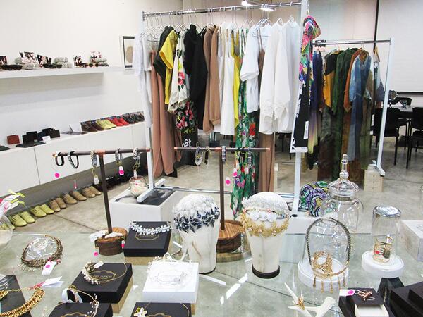 AlinaVanMode's tweet image. Ahora en el Blog We R the Young vol III alinaalamode.blogspot.com/2014/05/we-r-y…  #BrandsWeLove #WRTY