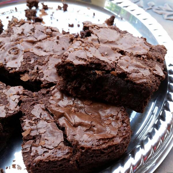 ourstatemag's tweet photo. Substitute red wine for water for ultimate brownies, says Jay @Raffaldini @VisitWS #WSculinary @jwlucasnc http://t.co/0Pan0jWu2G