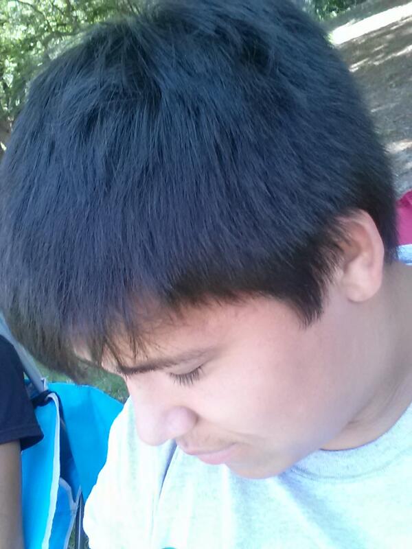 Numbaaa_4's tweet photo. @Ida_Taylor  hair stay bushy! Lol http://t.co/PNDk52iolM