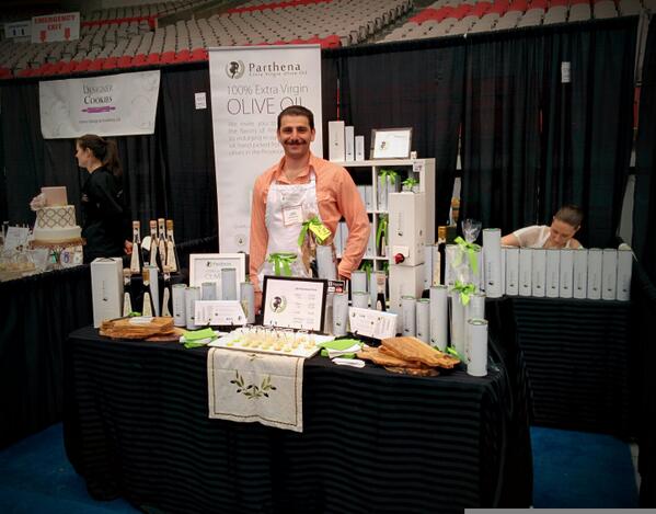 ParthenaOil's tweet photo. Ready to meet and greet all the amazing people at the @EAT_Vancouver show today! Come say hi! #yvr #food http://t.co/GXC6xEOYag