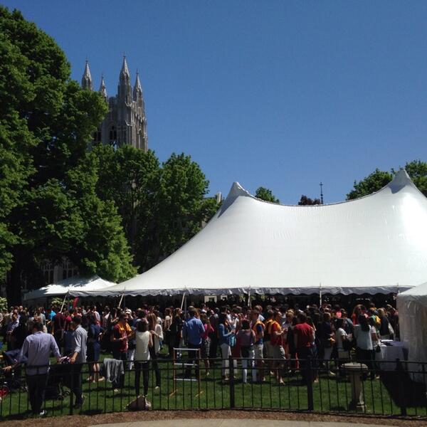 fitzlikeaglove's tweet photo. Beautiful day on the heights at the #bcreunion gold BBQ #bc09 @BCAlumni http://t.co/JJQQqrRcwI