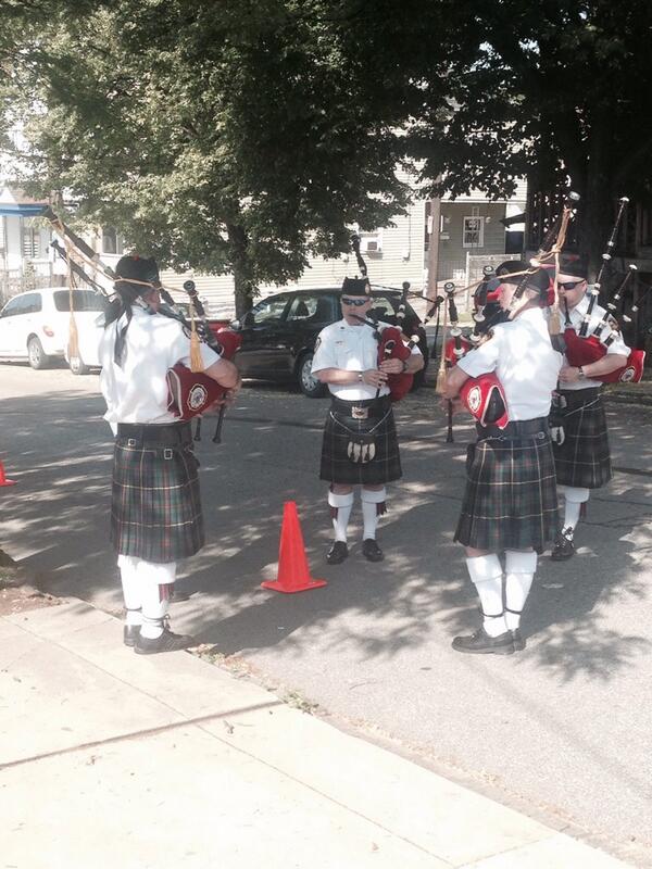 Did I mention that there are bagpipes and teapops from @HealcrestUFarm Don't miss aht! #bloomfieldmarket