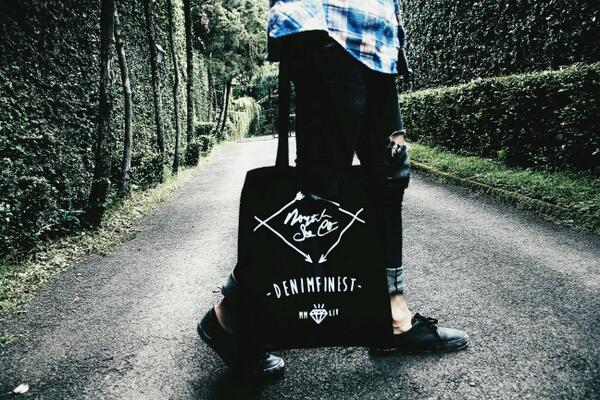 get our cool Totebag, Free for Structure and Trilogy.