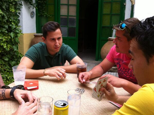 fernan1torrijos's tweet photo. De Gin y musetes con el tio pepe @giorgietto86 @sergioviru88 @Isra_maranello @balduque1987 #marcos http://t.co/ZMv2dwbw1m