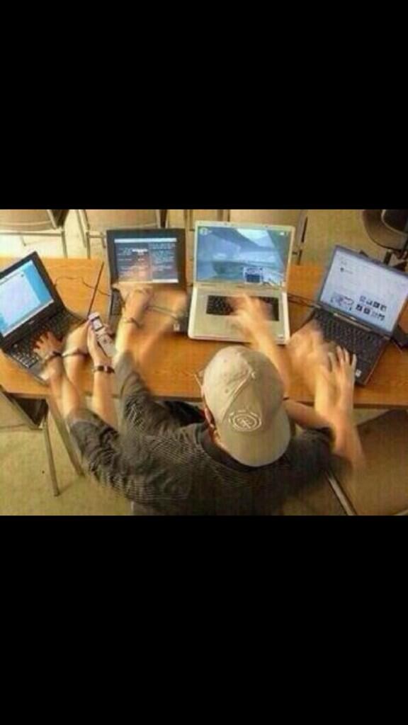 ohsnapitzangel_'s tweet image. Us right now #WatchProblemOnVevo