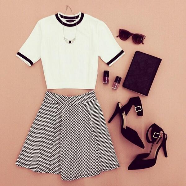 LandyAdam's tweet image. @Douglassaurus I'm a Model for Forever 21, and we're having a lot of free giveaways! RT for your chance to win!!