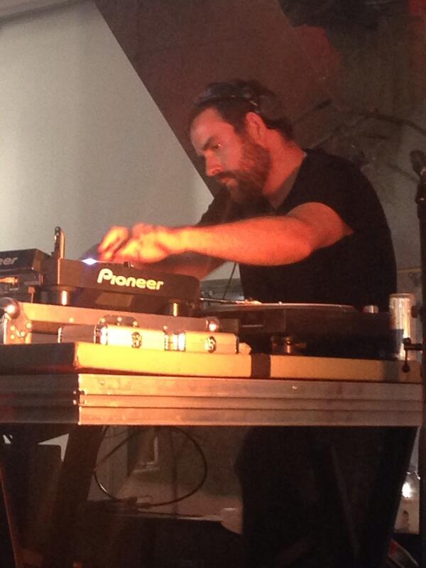 iamanticlimax's tweet image. Waw @deetronofficial aux @Nuits_sonores c'est vraiment les meilleures vibes house en plein jour!