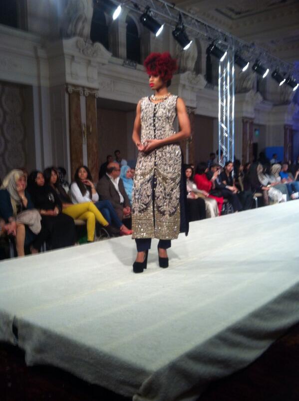 saraklondon's tweet photo. #stush Birmingham Asian fashion boutique at Pakistan Fashion Week 6 #pfw #pfw6 @TheAsianToday #sarakblog http://t.co/LTMuwwgTjx