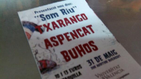 Lydiaccli's tweet photo. Doncs @sarukii96 i jo ens n'anem de conceeeert . Ens imbidieu, ho se. http://t.co/1uDAdFadjM