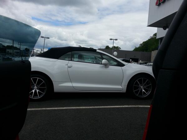 MiniPandyPops's tweet image. 2012 eclipse convertible.....and shes all mine.