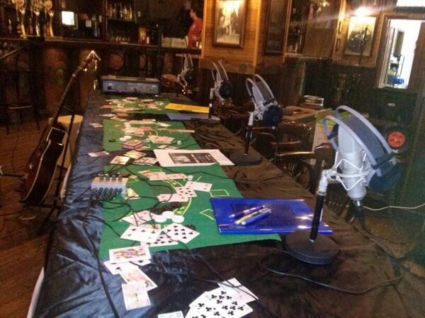 pokerdeasnos's tweet photo. Lo prometido es monguer. #LagerDeAsnos #Asnsplugged
http://t.co/1KVxDA5Ooi http://t.co/9wflwVesiP