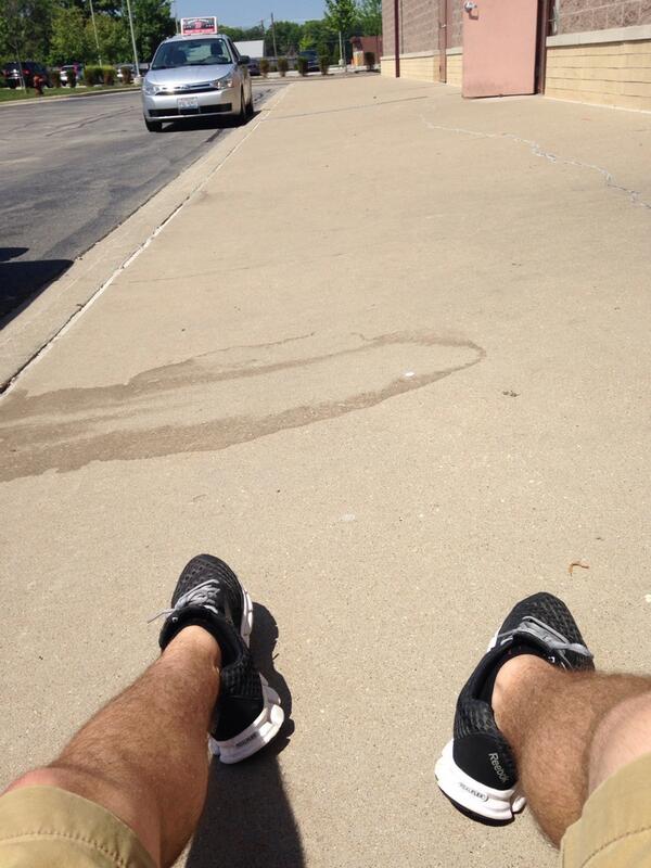 zach_bednarz's tweet image. Catching the rays at work #gettingthattan