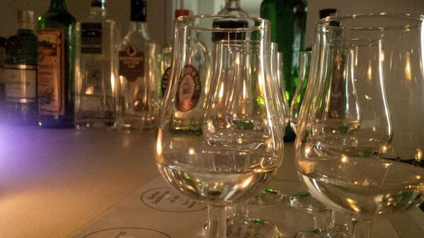 Miraeus's tweet image. Gin tasting by @Miraeus, expert in creating beautiful memories