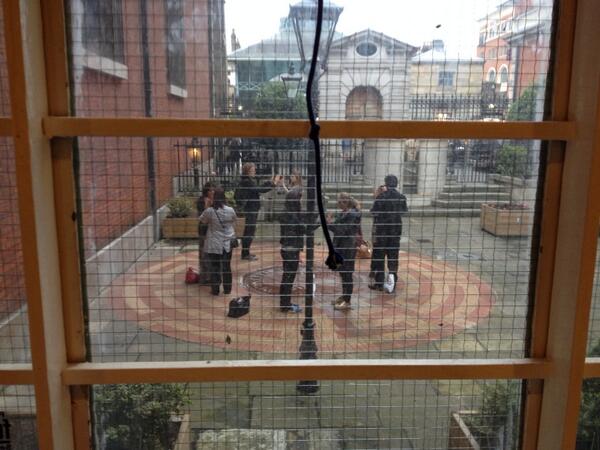 Iristheatre's tweet photo. Outside my office ... And they are not even actors. #everydayevent http://t.co/rOqQIT7cJz
