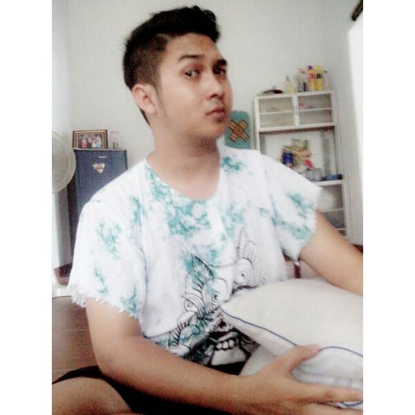 evantnescance's tweet photo. #selfie #narsis http://t.co/Iiv9tIaGoW