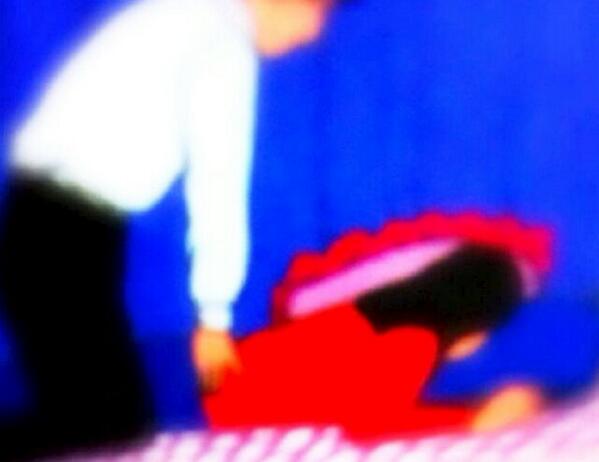 이것은 요통으로 고생하시는 고객을 국가공인 안마사가 허리를 시원하게 풀어주고있는 모습입니다.
시각장애인으로서 2년 이상 안마.지압 수기요법을 배우고 실전에서 약20년을 정성껏 시술해왔습니다.