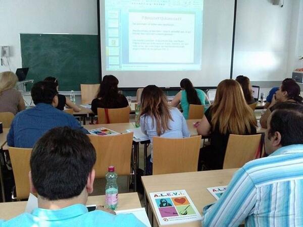 AleviAkademisi's tweet photo. Gelecegin Alevilik Dersi Ögretmenleri Avisturyada dergimiz A.L.E.V.I. yi alip seminerlerine öyle basladilar. http://t.co/hDA8lkq2Dj