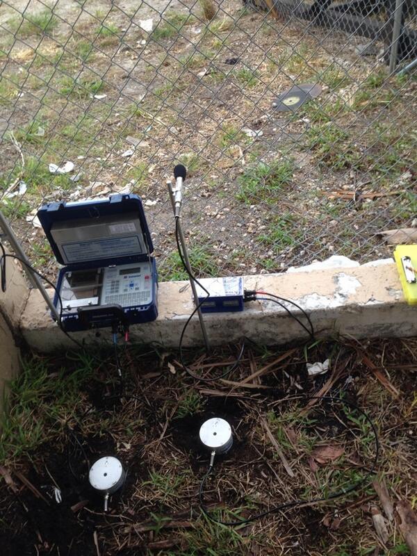 JD_VI's tweet image. Working with seismographs today. #neatstuff #neato #geotechengineering