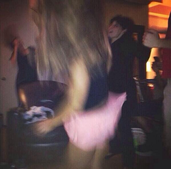 bigfeeelings's tweet photo. #problemvideofriday #ProblemVideoTomorrow http://t.co/daw669XuH3
