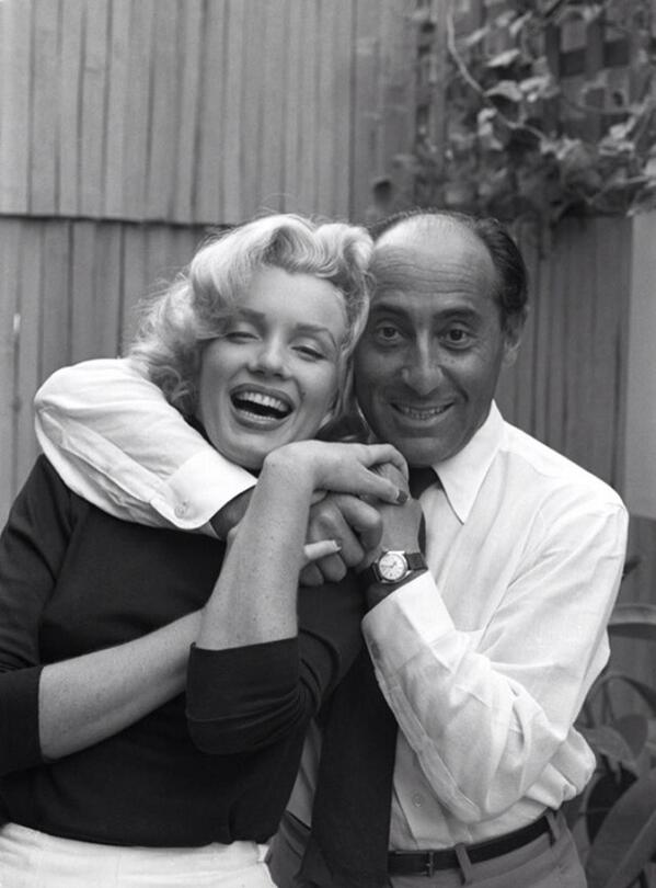 1938Luigi's tweet photo. @1962_monroe pour toi, per te, for you http://t.co/AiSBGUqCo9
