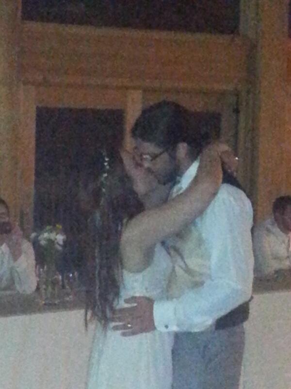AckaFlocka's tweet photo. My beautiful sister and her new husband! http://t.co/2Z7jHPCLMp