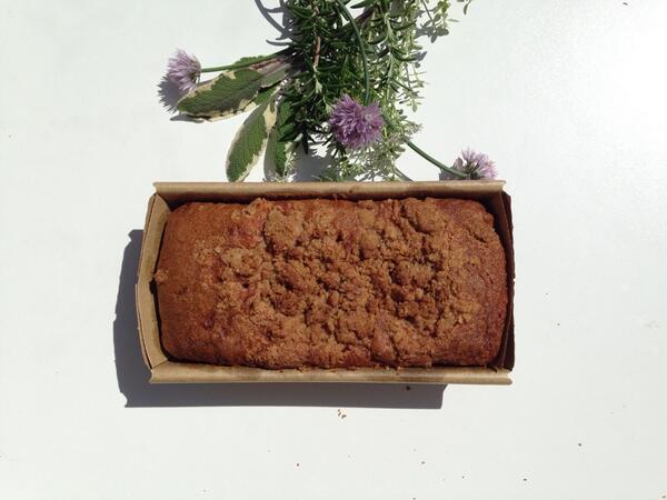 BricklaneBread's tweet photo. Banana Bread w/ a Cinnamon Pecan Streusel. Did I forget to mention it #GLUTENFREE ! Stop by @PenelopeLn on June 7th http://t.co/KymlzBio8M