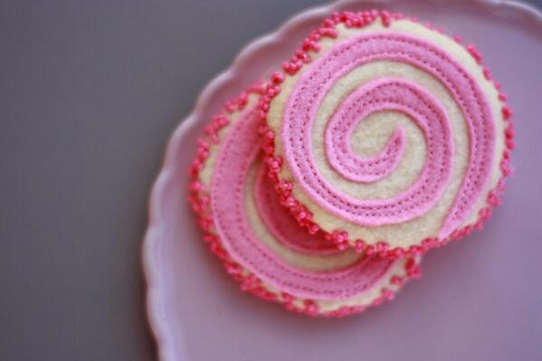 StickySwirls's tweet photo. @StickySwirls these strawberry sprinkle swirls are the best! http://t.co/7ZIagOBQYz