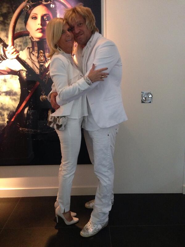 naar TOPPERS in de ArenA,
Dressed up 4 the party