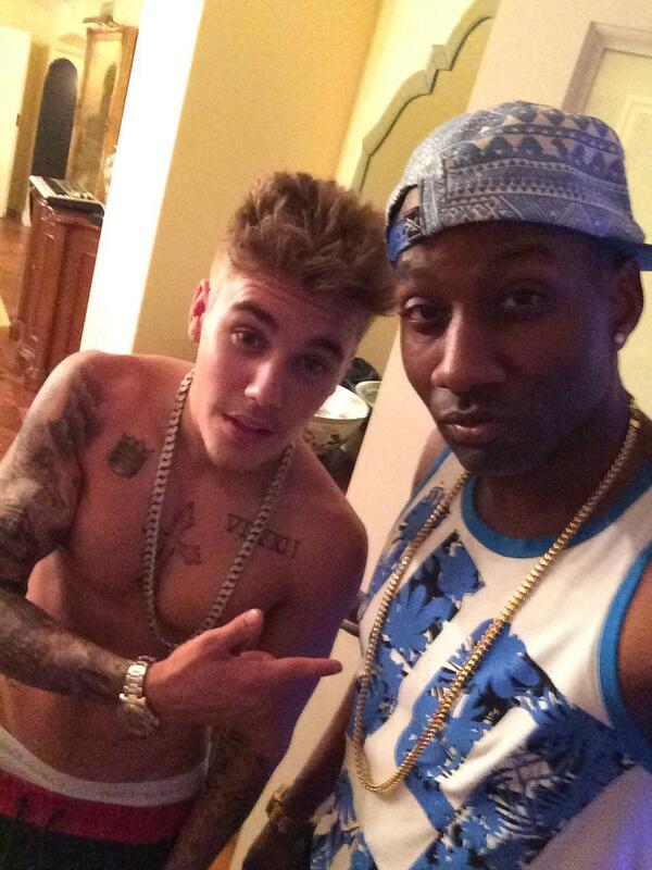 biebersmaniabr's tweet photo. DeStorm via Shots! http://t.co/KegPtYot0w