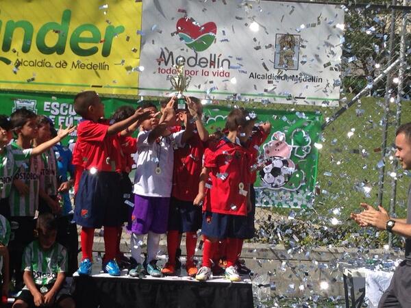 DIM_Oficial's tweet image. ¡Felicitaciones a los pequeños campeones y futuras promesas de la #FamiliaROJA!  dimoficial.com/index.php/comp… …